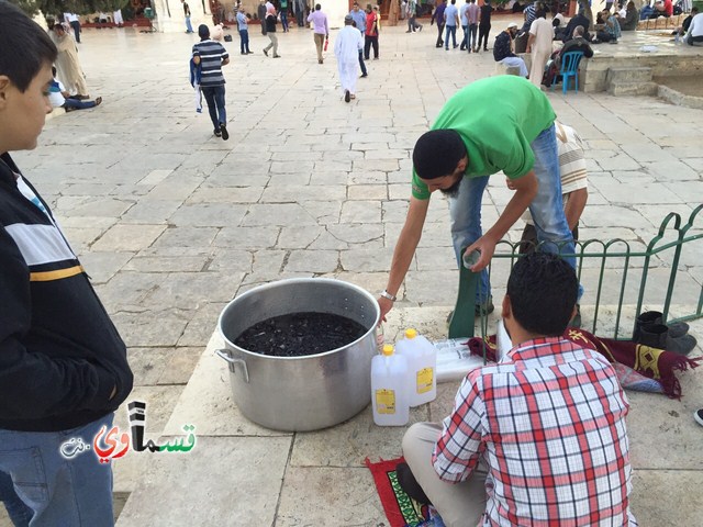 كفرقاسم : شباب كفرقاسم في رحاب المسجد الاقصى في العشر الاواخر من شهر رمضان المبارك 